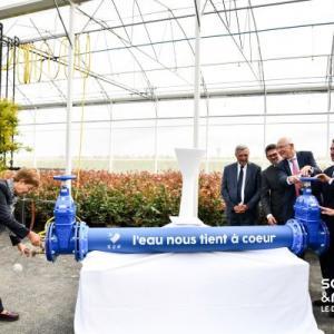https://eau.seine-et-marne.fr/sites/eau.seine-et-marne.fr/files/styles/300x300/public/media/images/inauguration-geste-vignette.jpg?itok=w6H6juiY