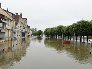 Inondation quai de Seine à Saint-Mammès, juin 2016